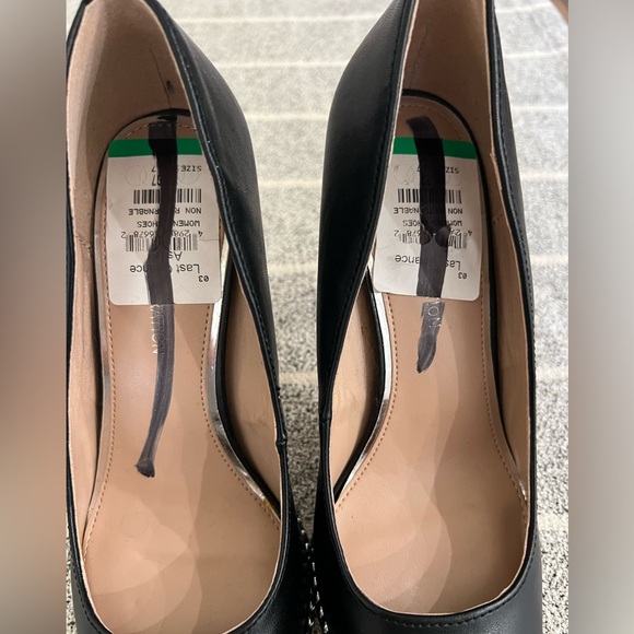 BCBGENERATION Black Pump With Silver Studs - Picture 6 of 7